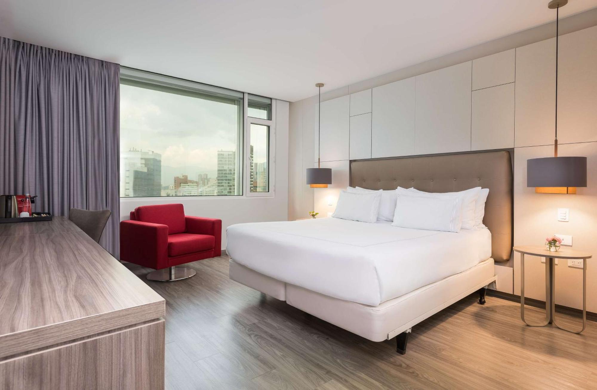 Nh Collection Medellin Royal Hotel Exterior photo