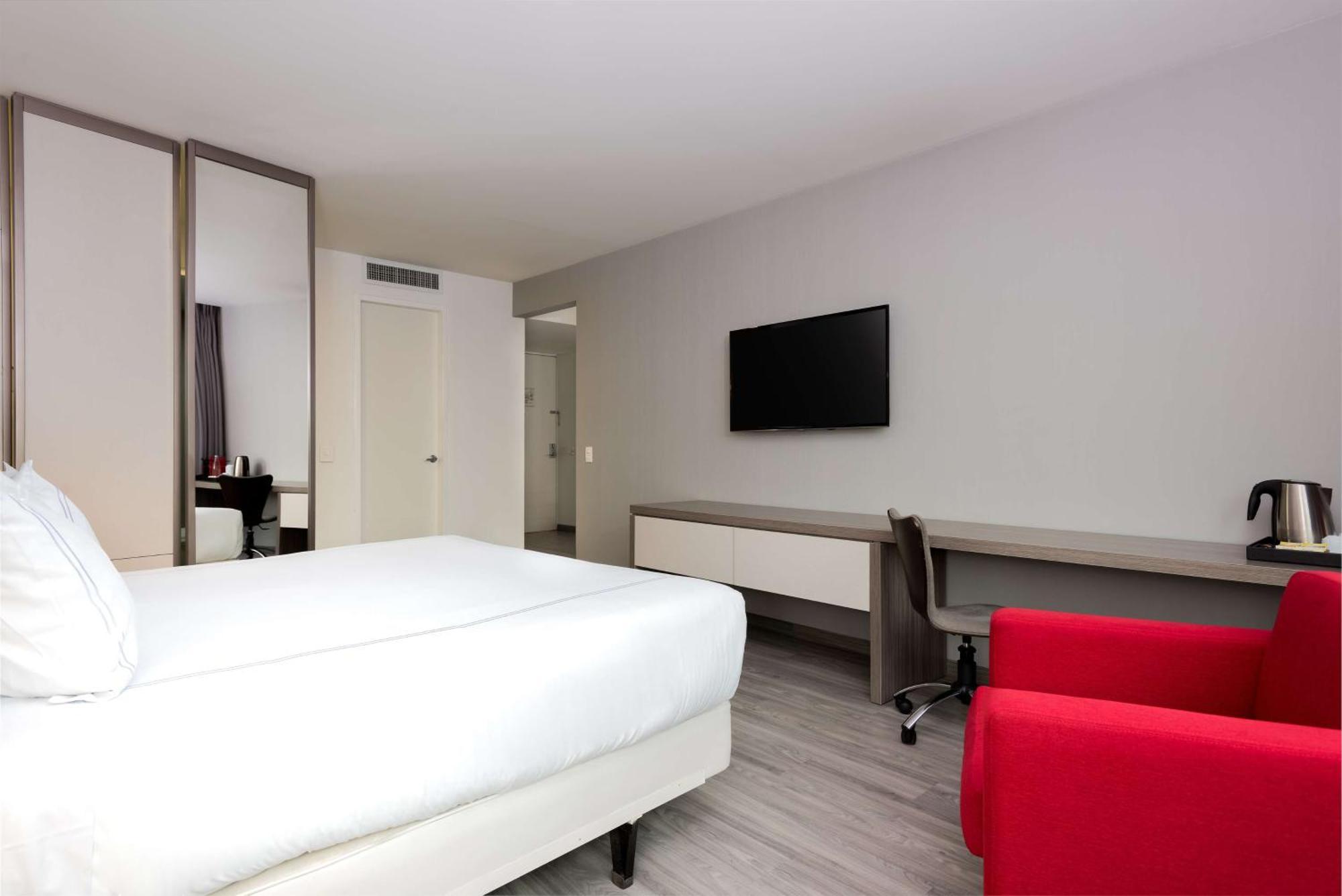 Nh Collection Medellin Royal Hotel Exterior photo